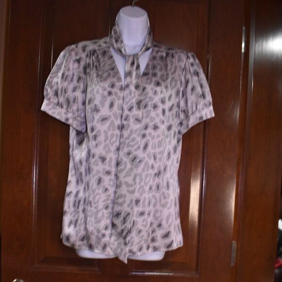 INC Silk Leopard Print Blouse Sz 14 L Gray Silver Button Up Chic Animal Print - Picture 11 of 16